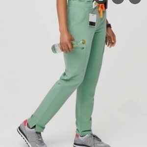 Figs Kade Cargo pants size XXLT in color Jade